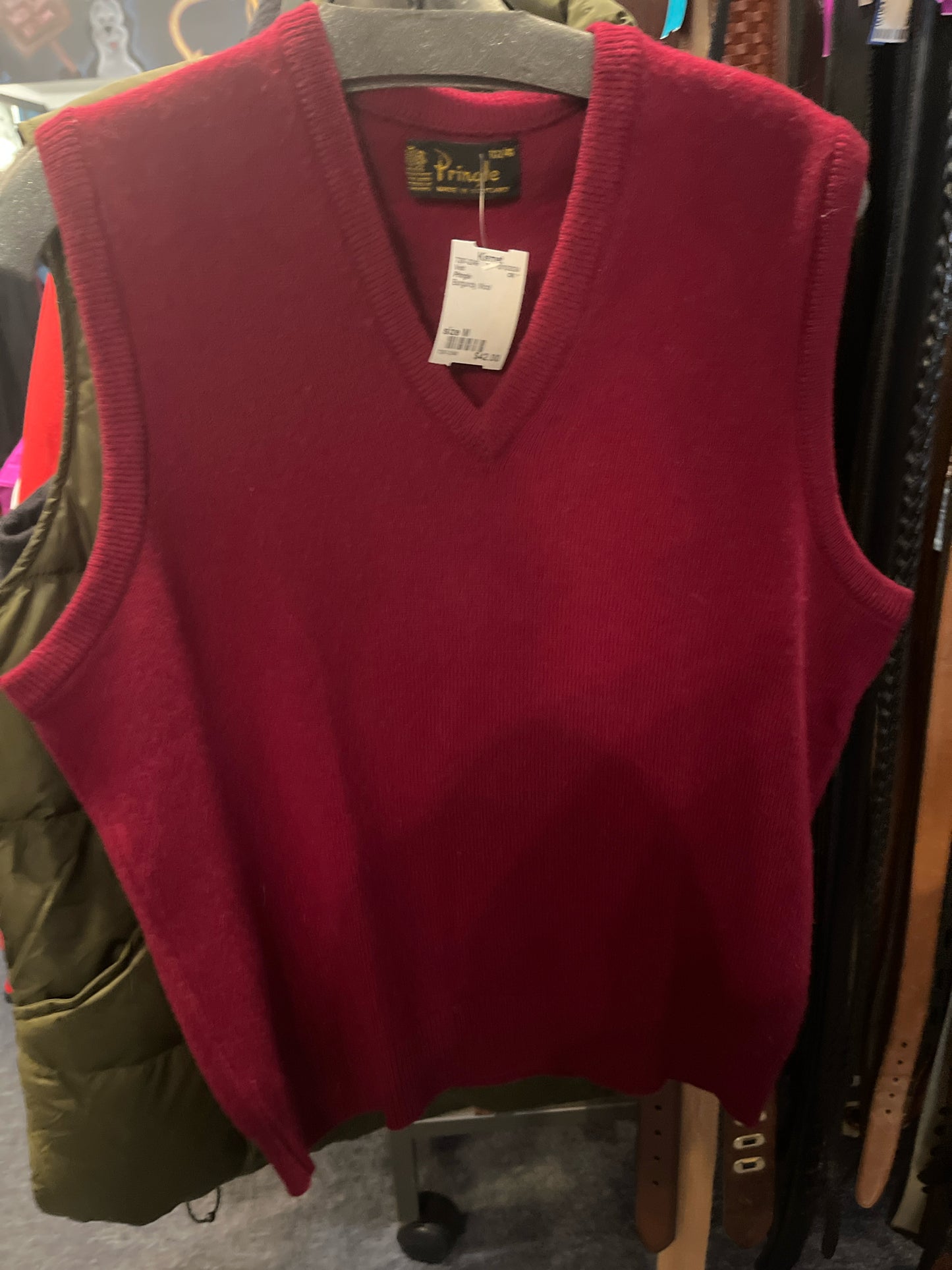 Size M Pringle Burgundy Wool Vest