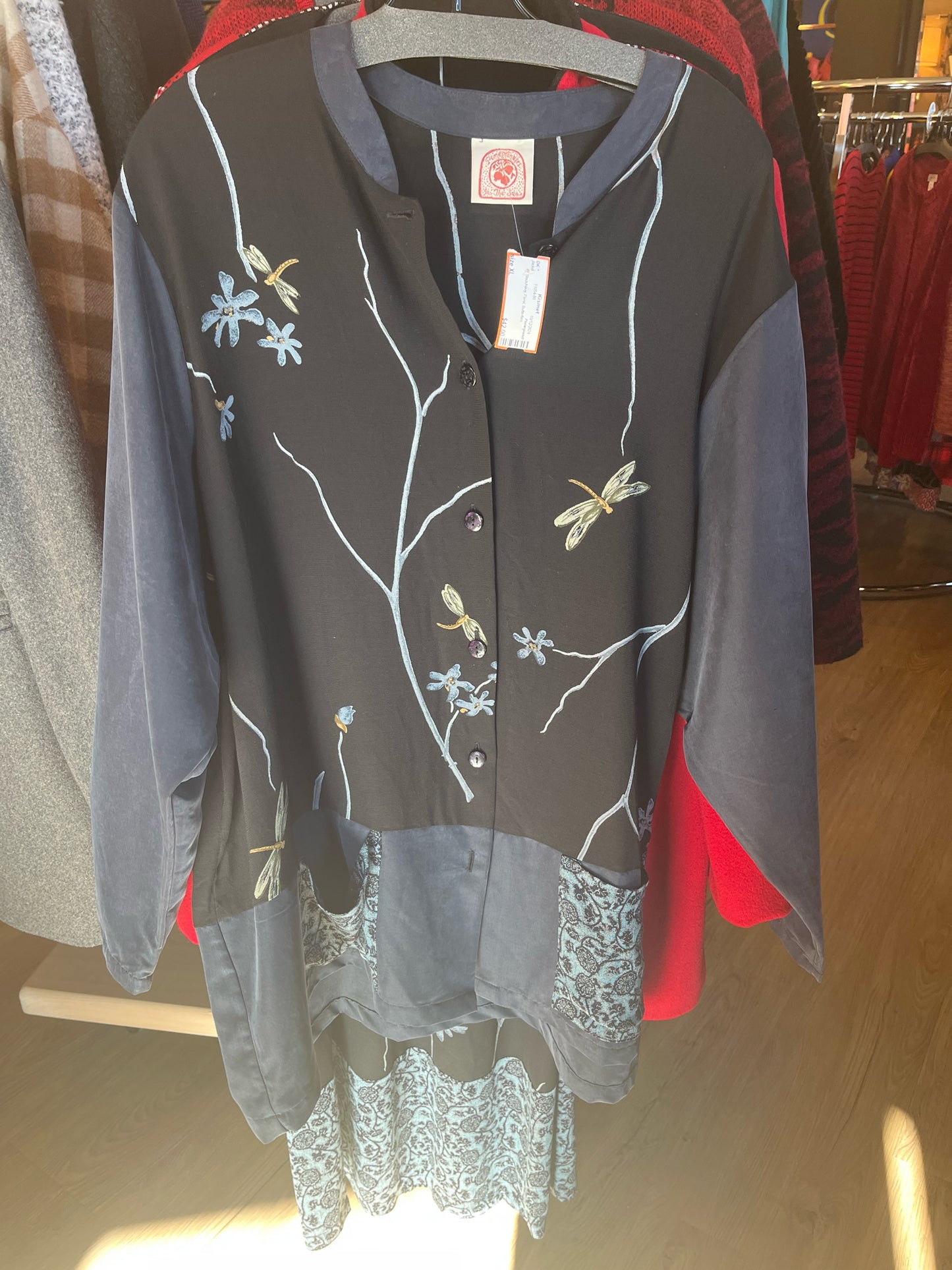 Size XL Pomegranet Black/Navy Floral Butterflies Jacket