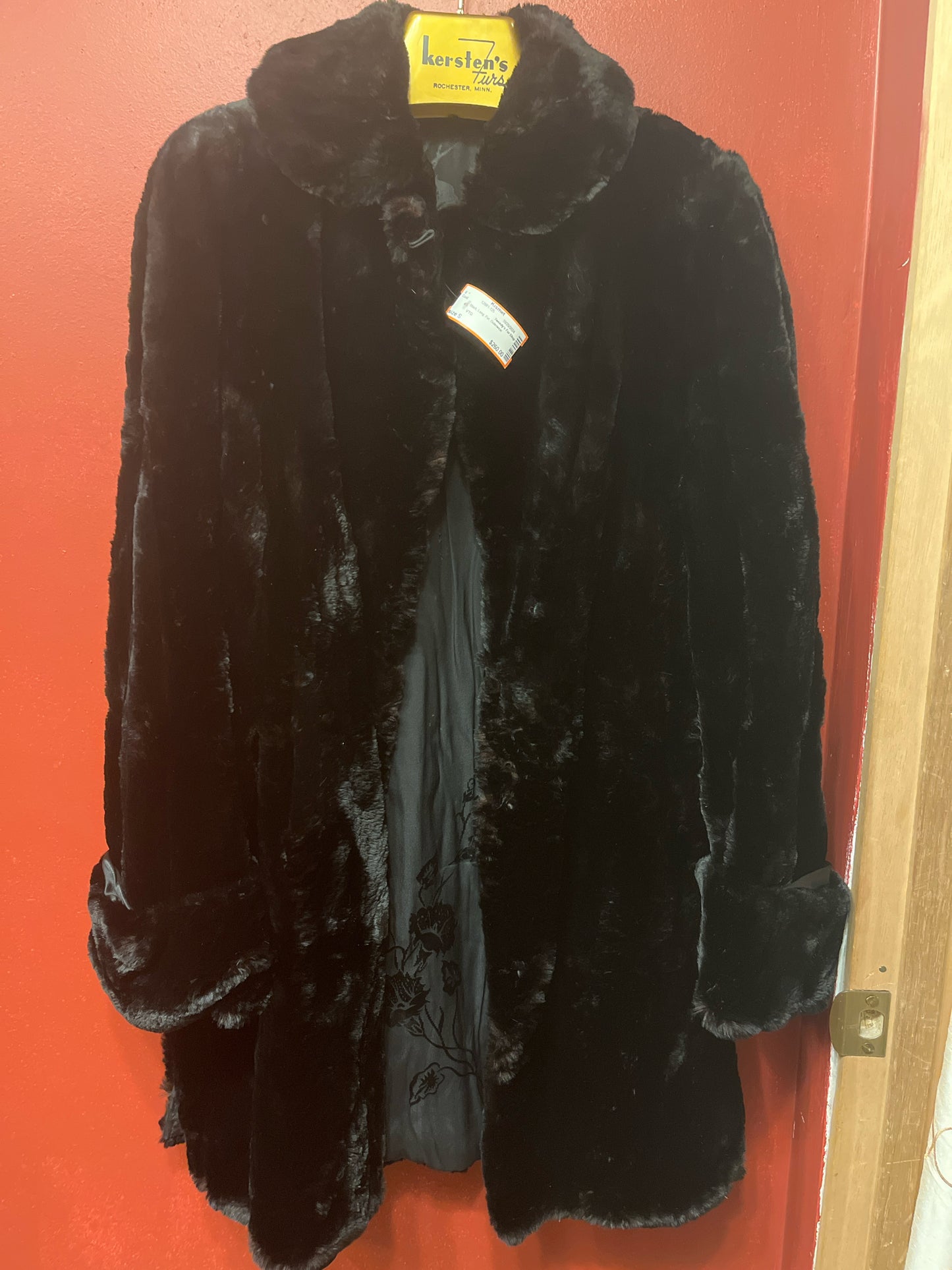 Size S Tweedy's Fur Shop Black Long Fur Coat